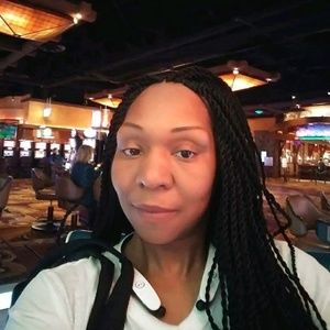 Meet your Posher, Nichole